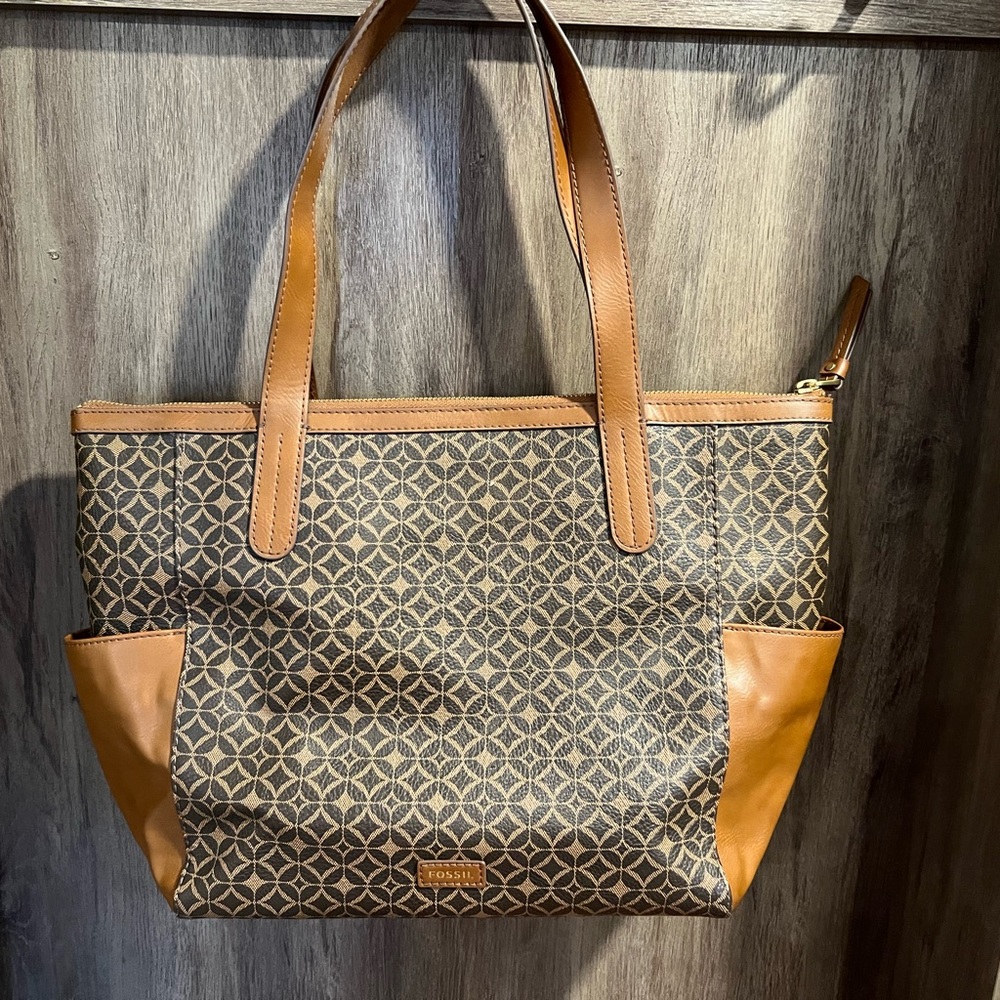 Fossil Mimi Shopper Tote in Geometric Brown